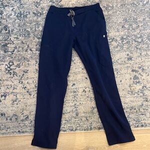 FIGS Straight Leg Scrubs in Navy